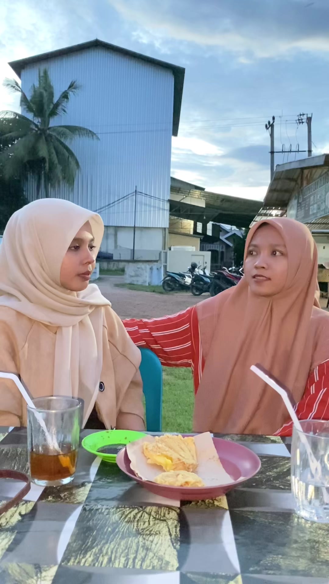 @KuphieLamBlang_