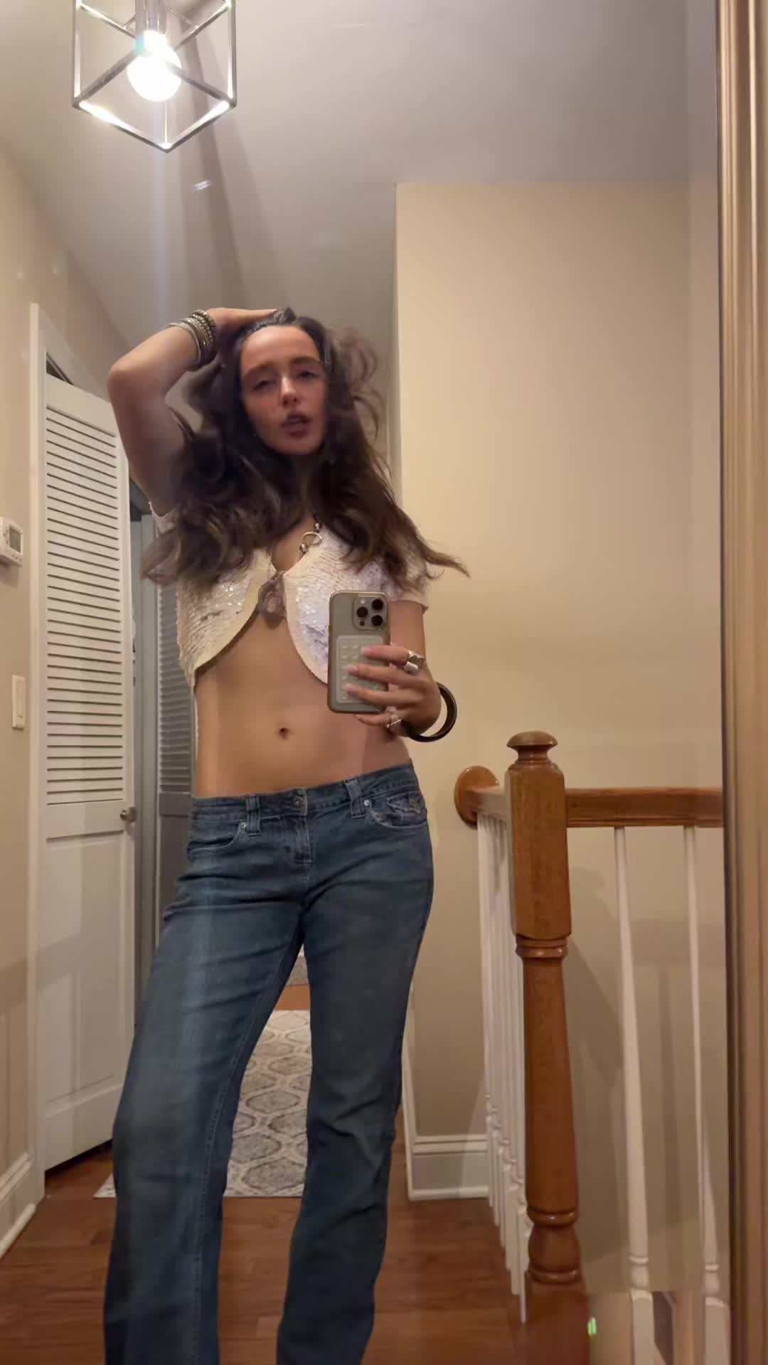 @bella fernandes