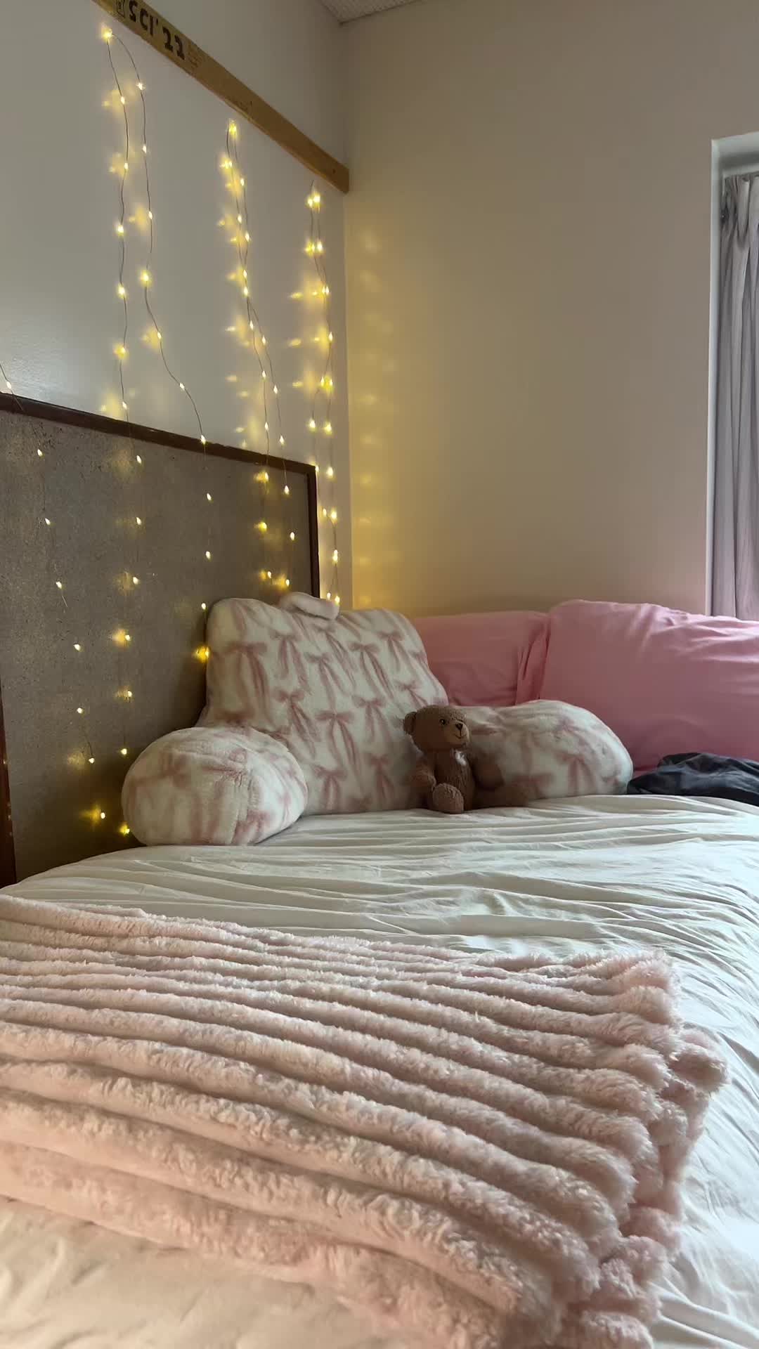 @brynn 🧸🥂🪩