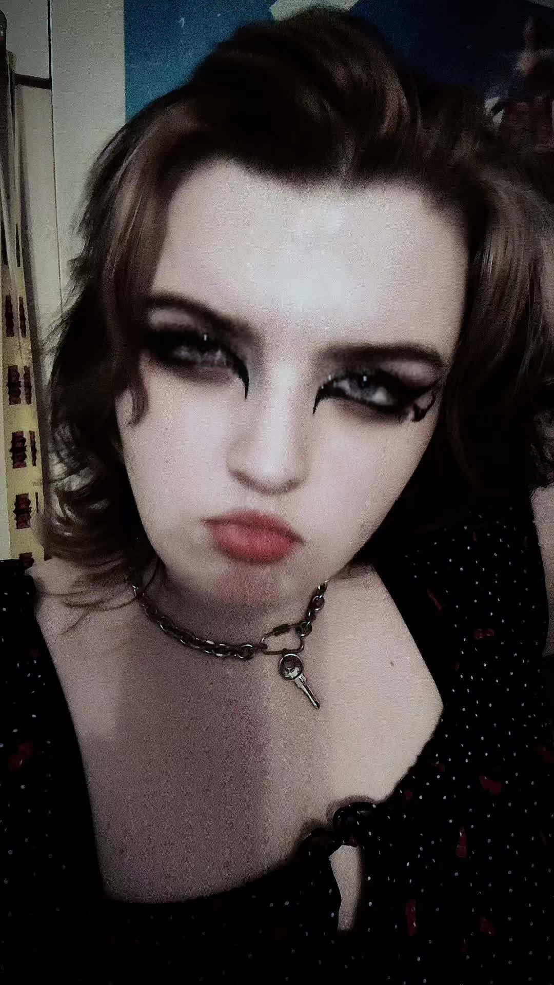 @Makeup_Show_Horror_Tell