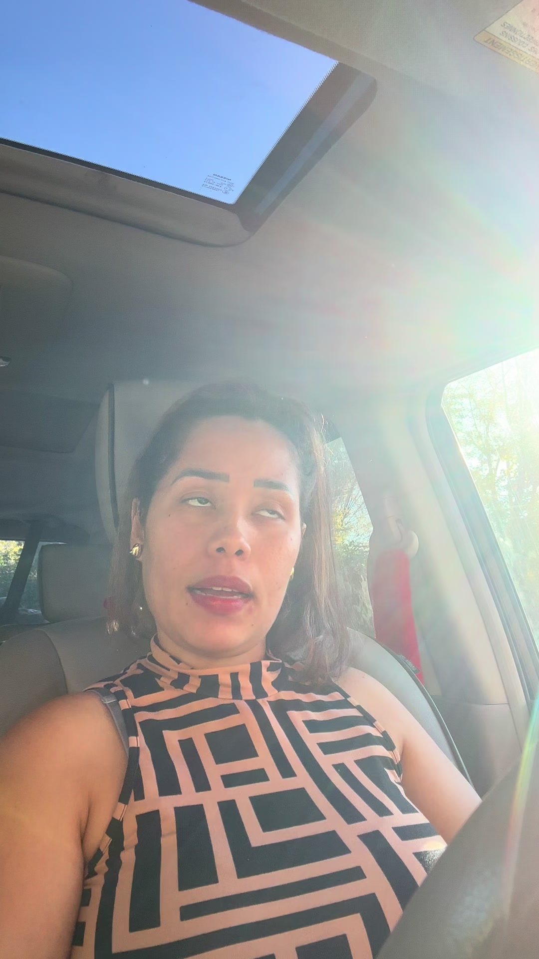 @Lolaemprende