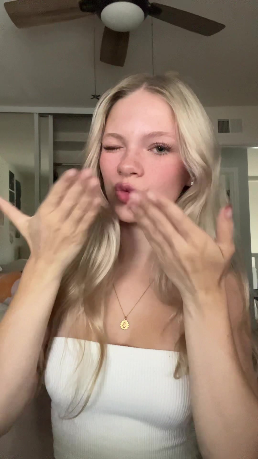 @julesss
