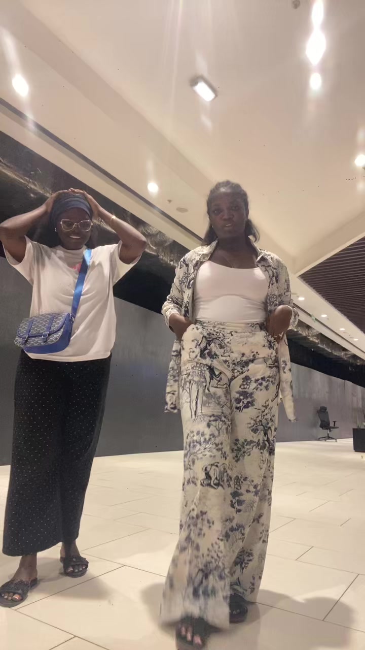 @Astride mp💜🧸🇨🇲