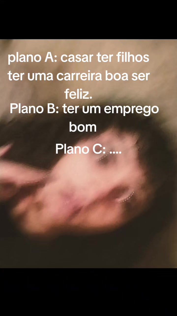 @𒀱Vicky a estranha𒀱