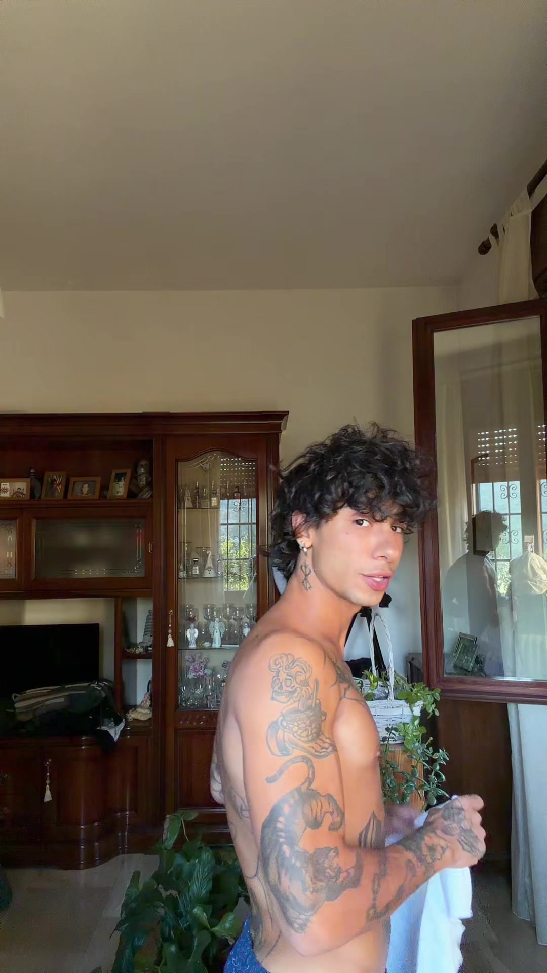 @Alex_averga99
