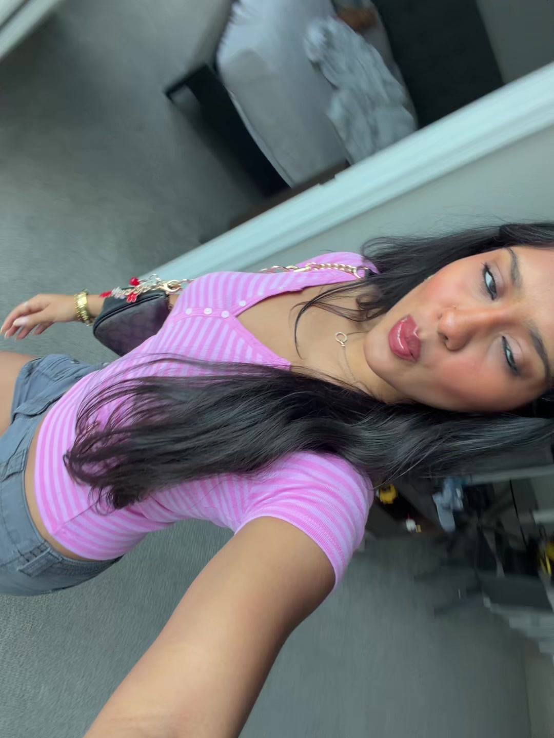 @rishika🎀