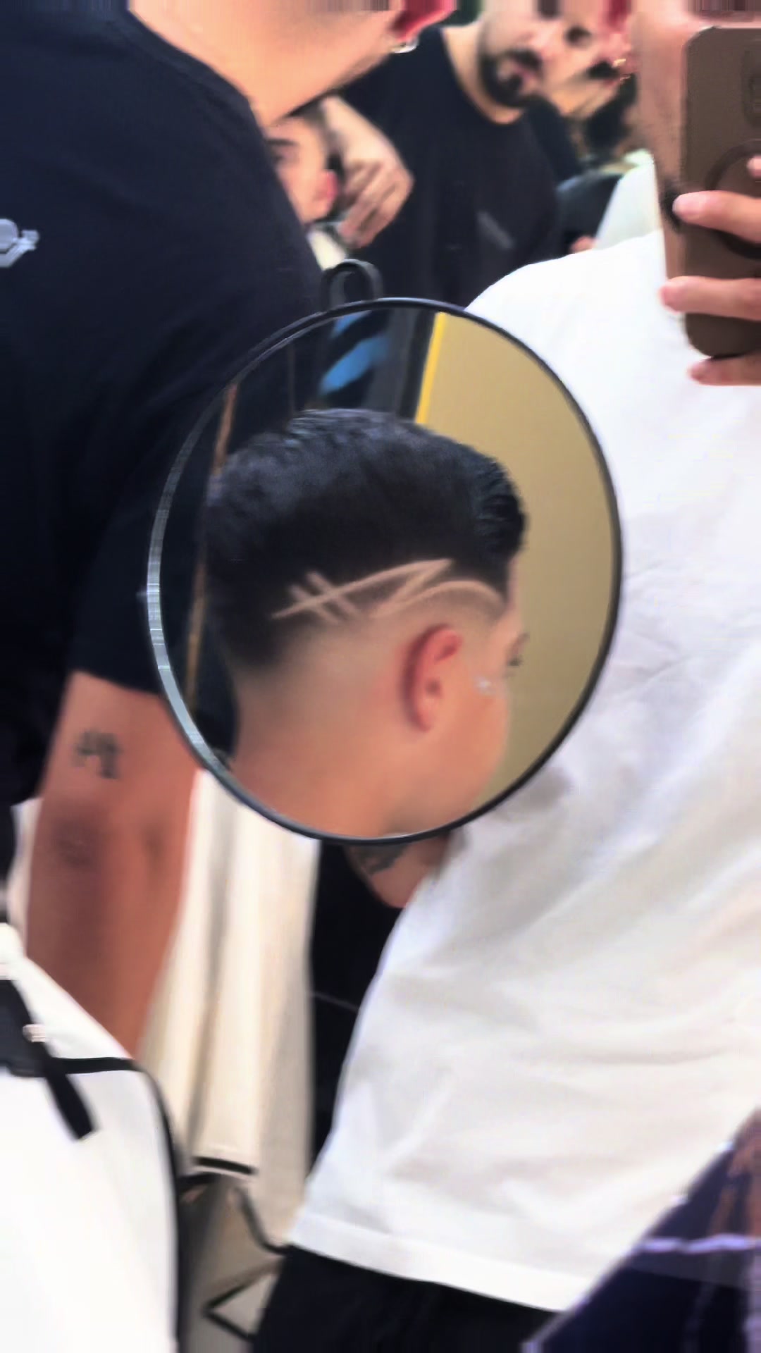 @AZ BARBER