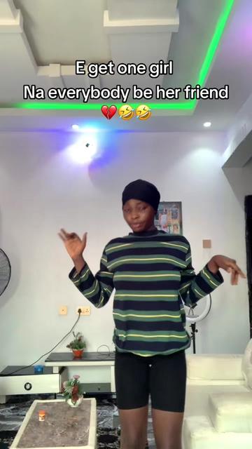 @(Holiness 🧚♀️)