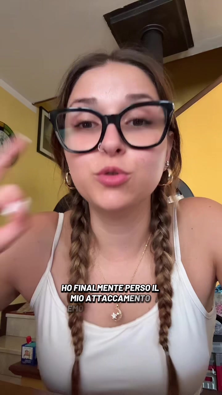 @Laaa_gio