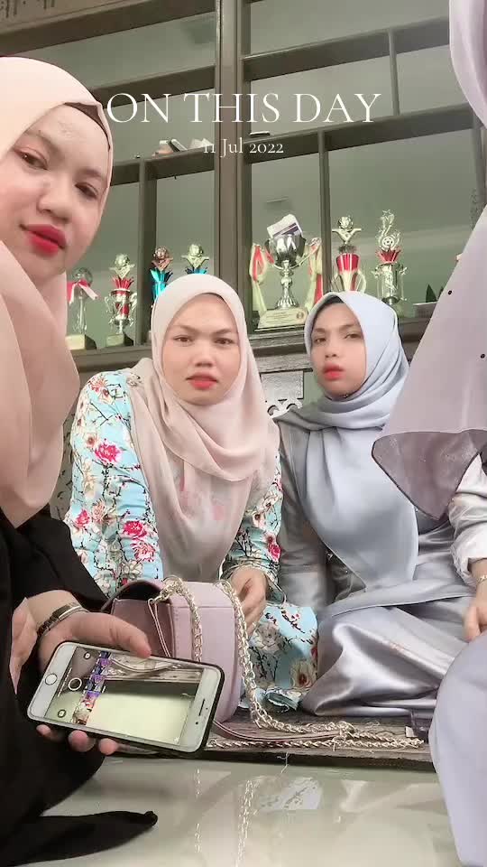 @NadeaOthman