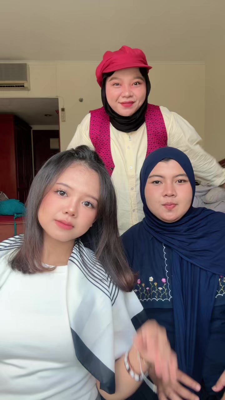 @Indriakd