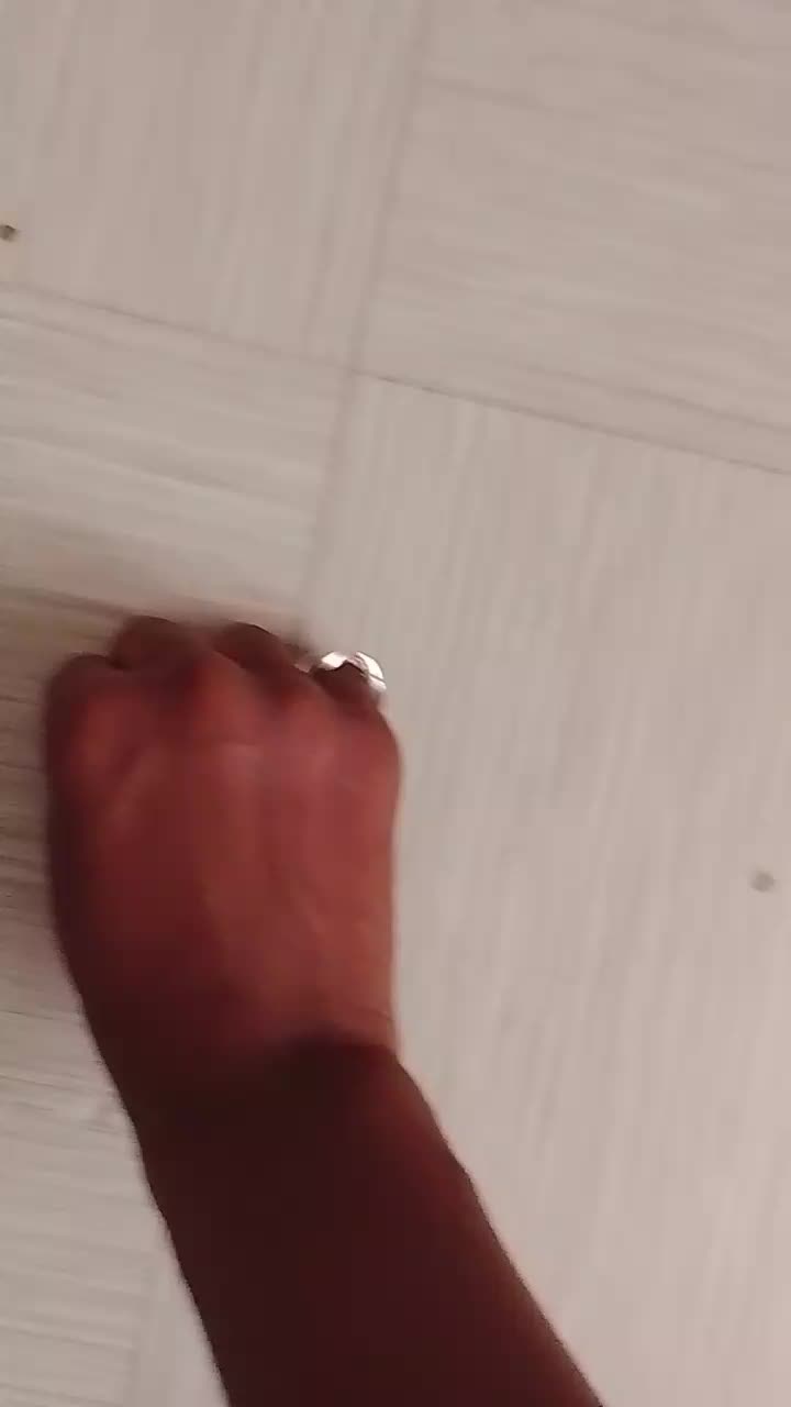 @laura