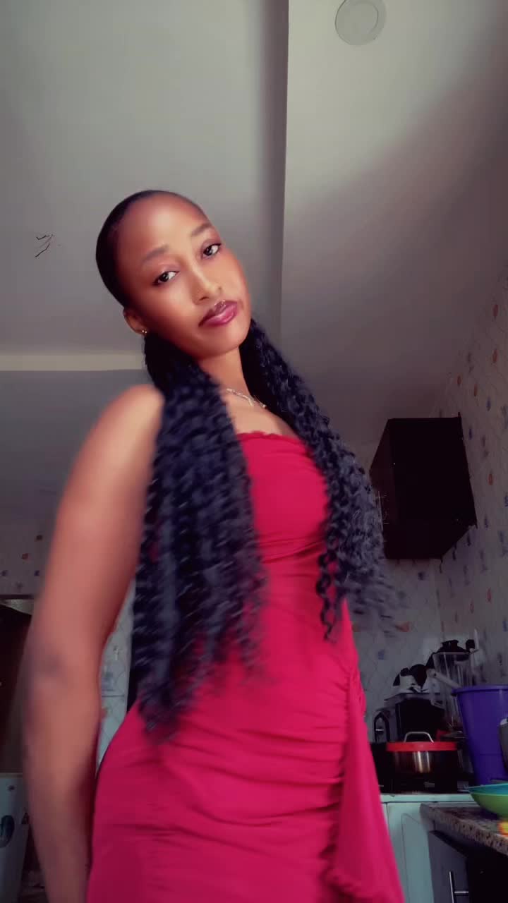 @Estherr