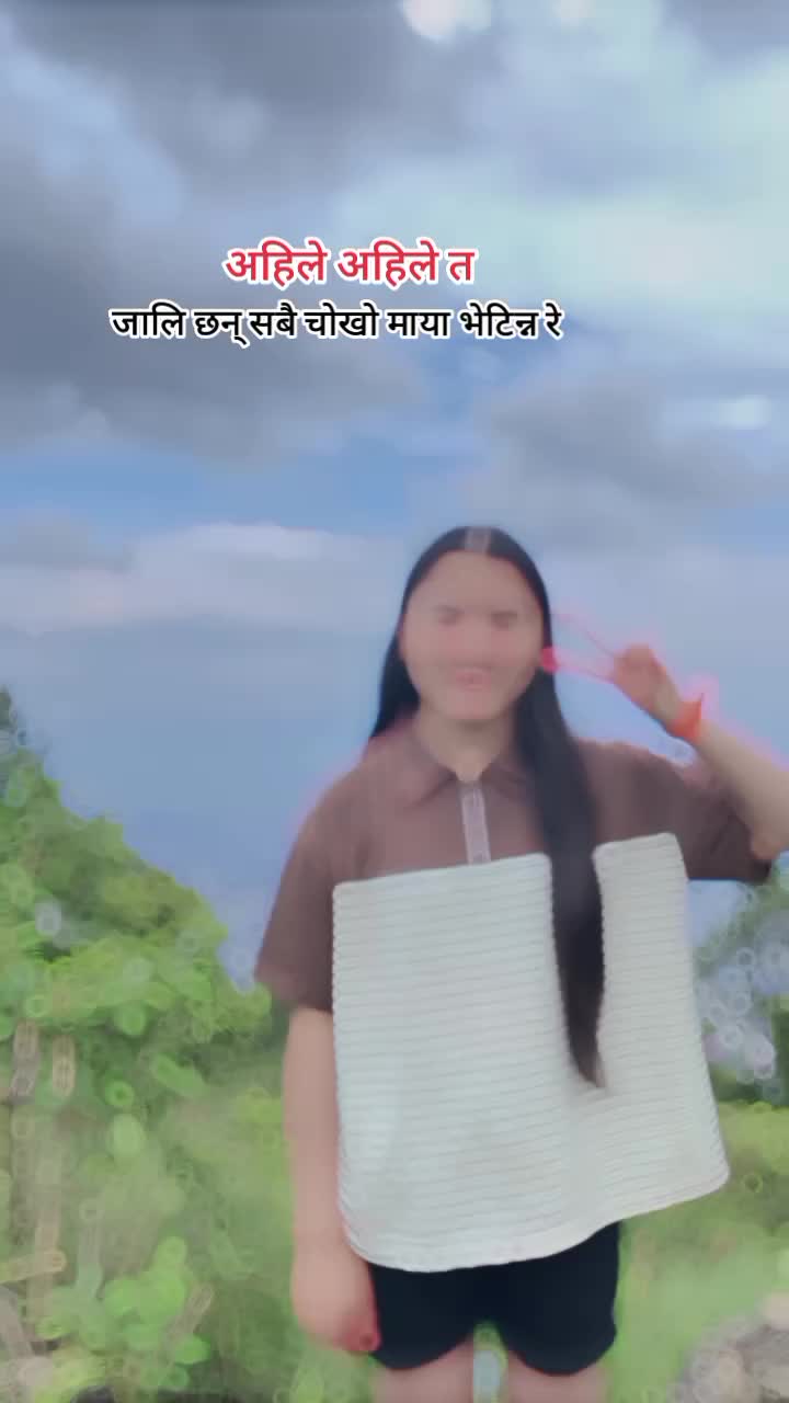 @(°•°)