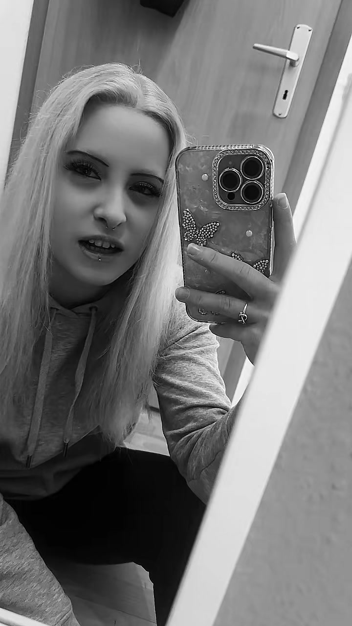 @𝑩𝒍𝒐𝒏𝒅𝒊