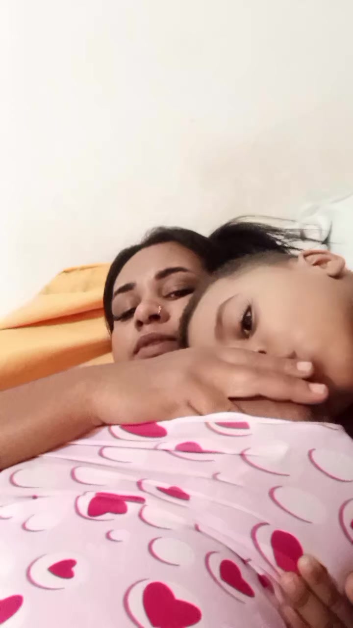 @MamãeTatiiPinheiroOfc