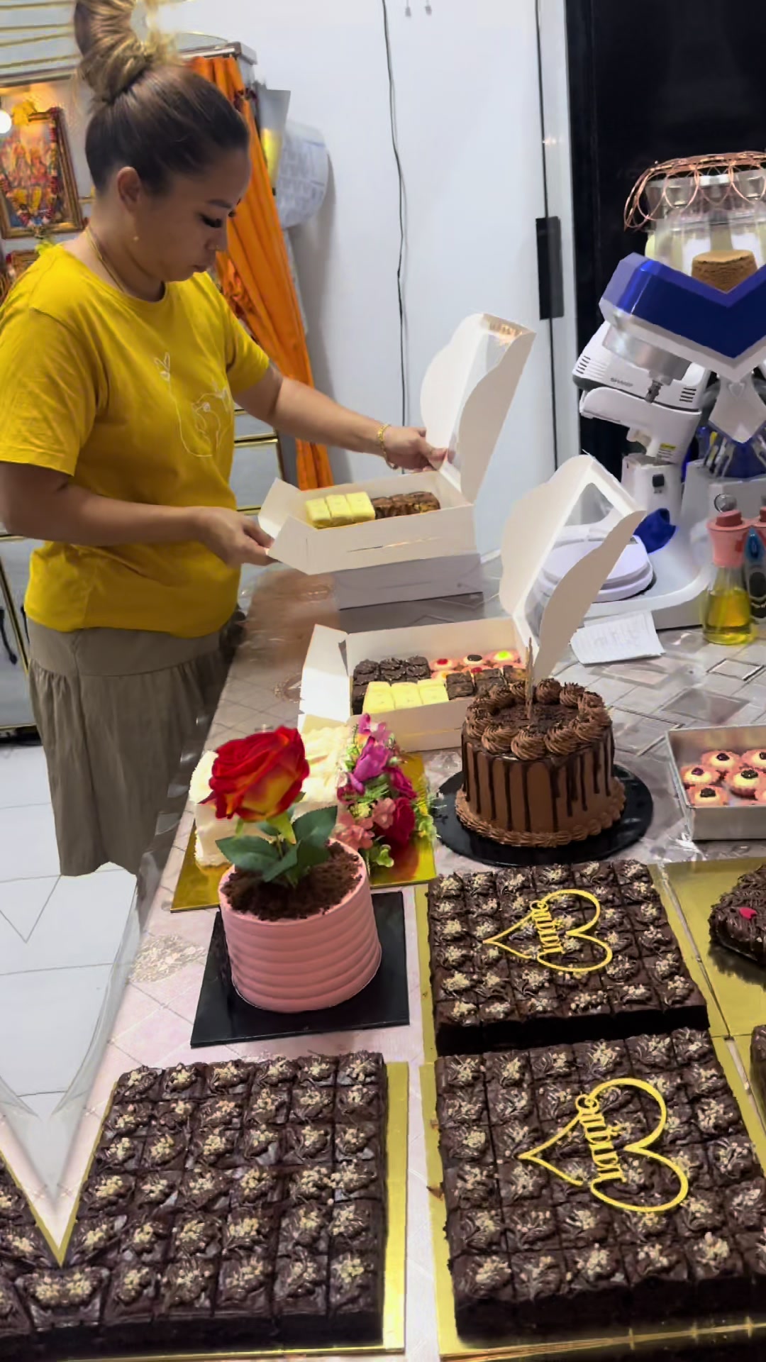 @Shira’s cake & Bakery