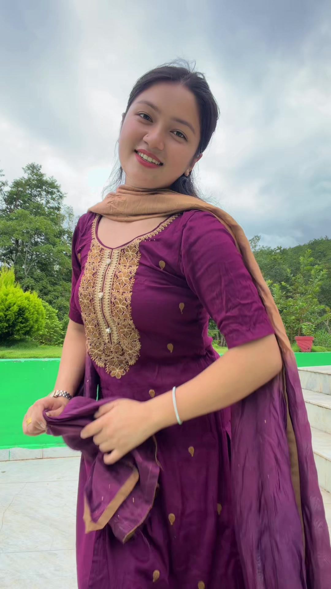 @एलिसा तारम मगर