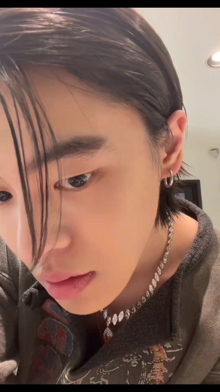 @call me iela 🧞♀️