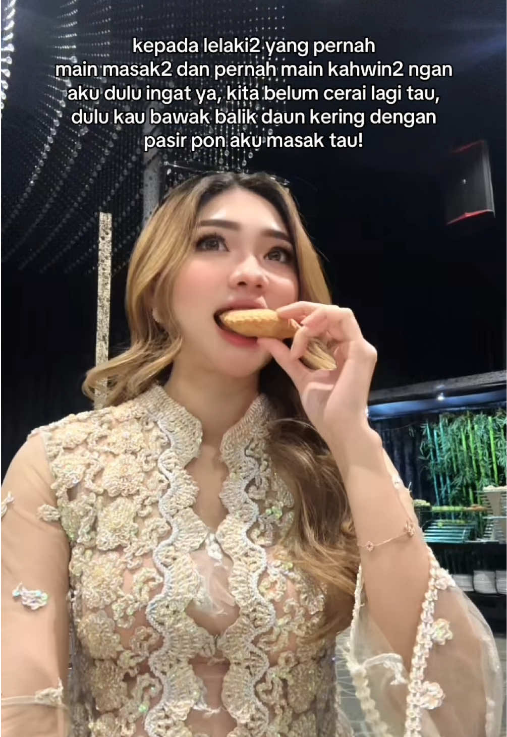 @ANJELARAA