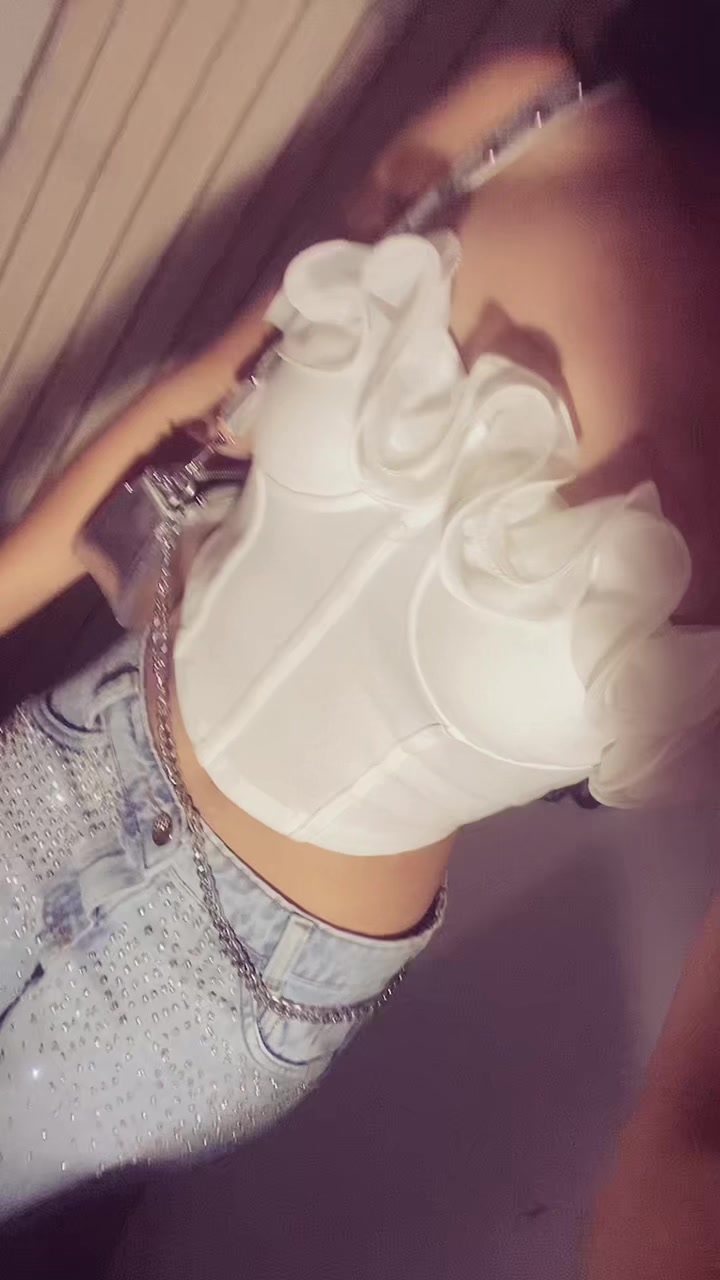 @laynnyy_