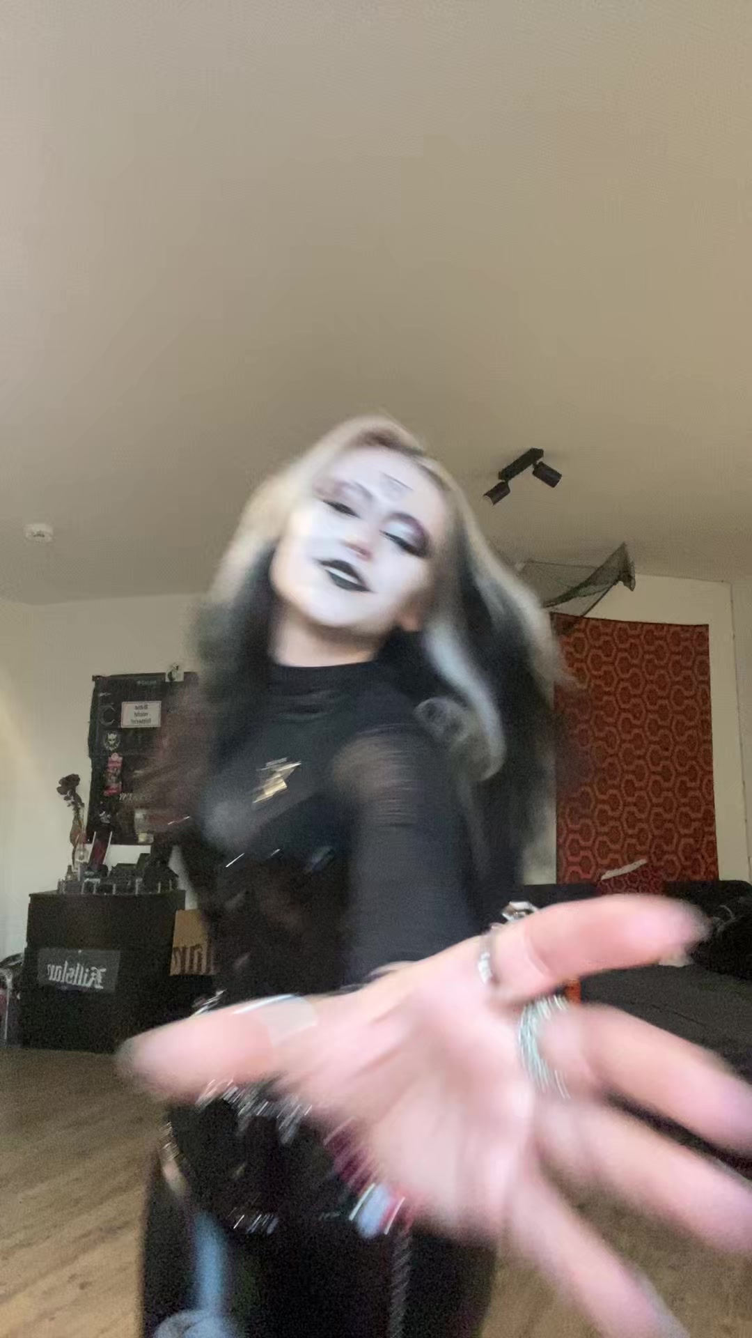 @Fl3di