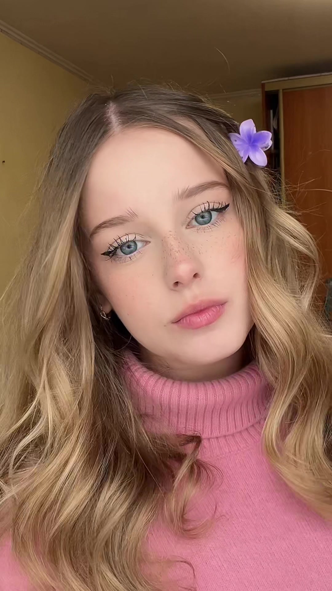 @эй полина
