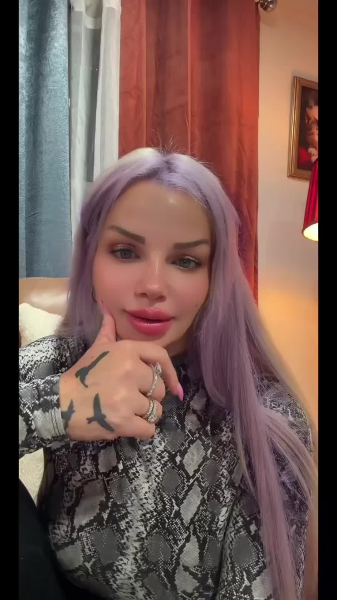 @Nanio