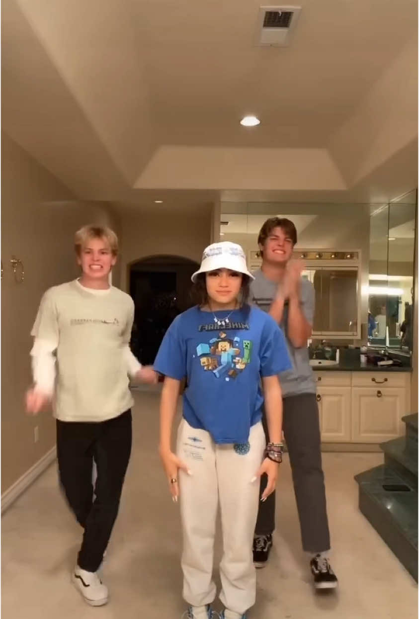 @byetioflugg