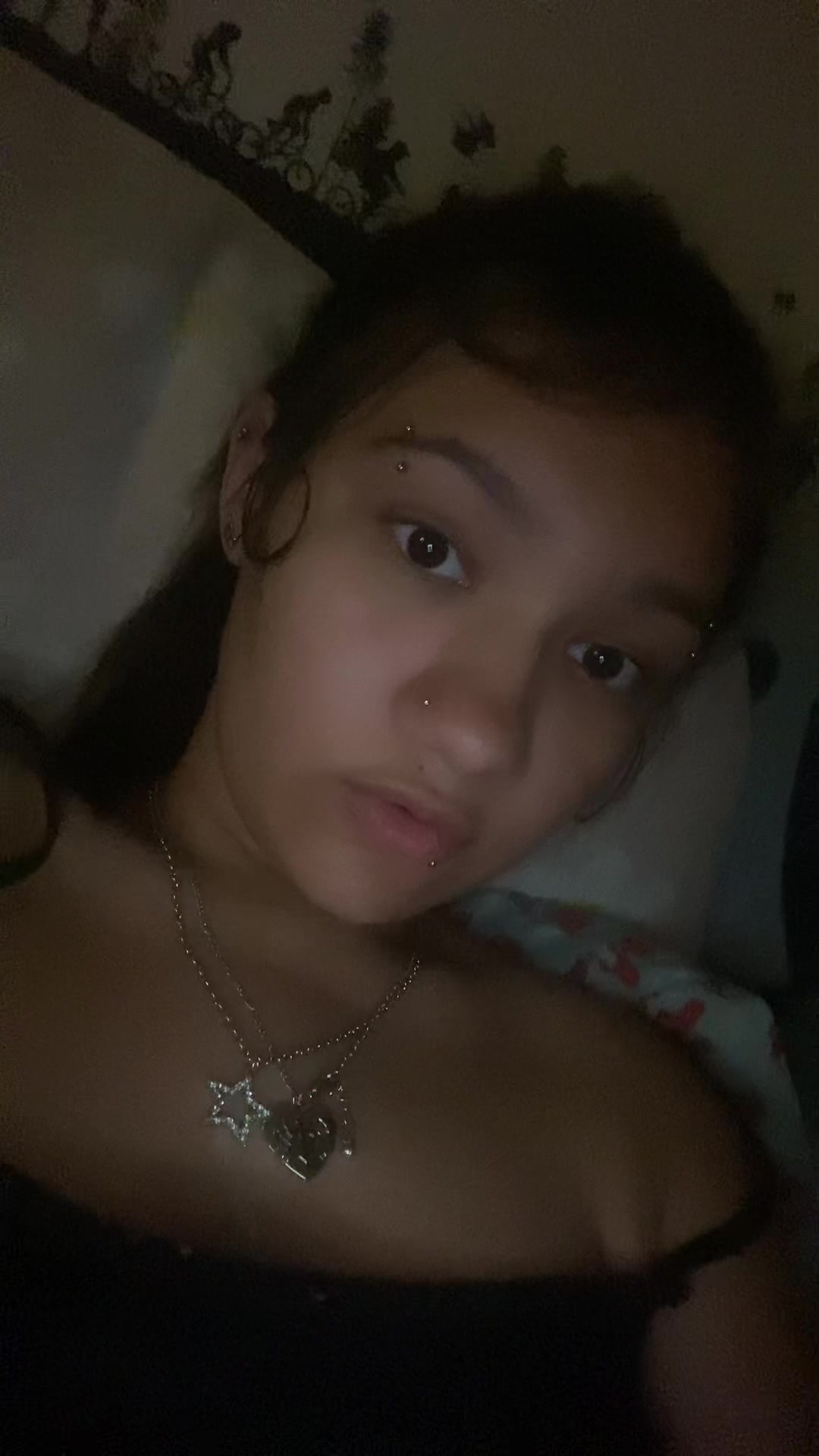 @💊︀︀︀︀︀︀︀︀ǝı̣lʎɐɹ︀︀q︎💊