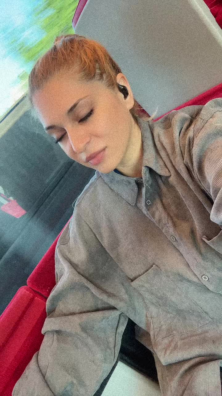 @d.elena_