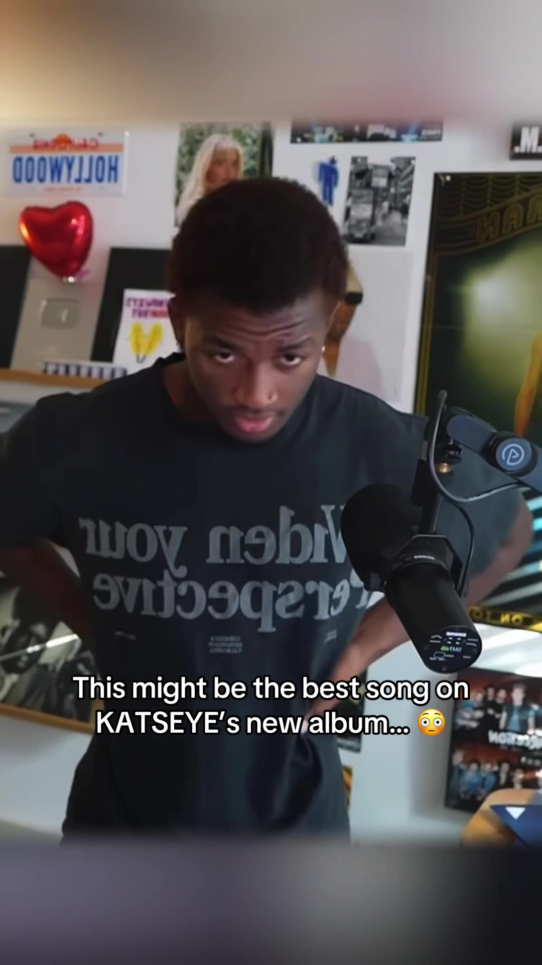 @Souvenir Reacts