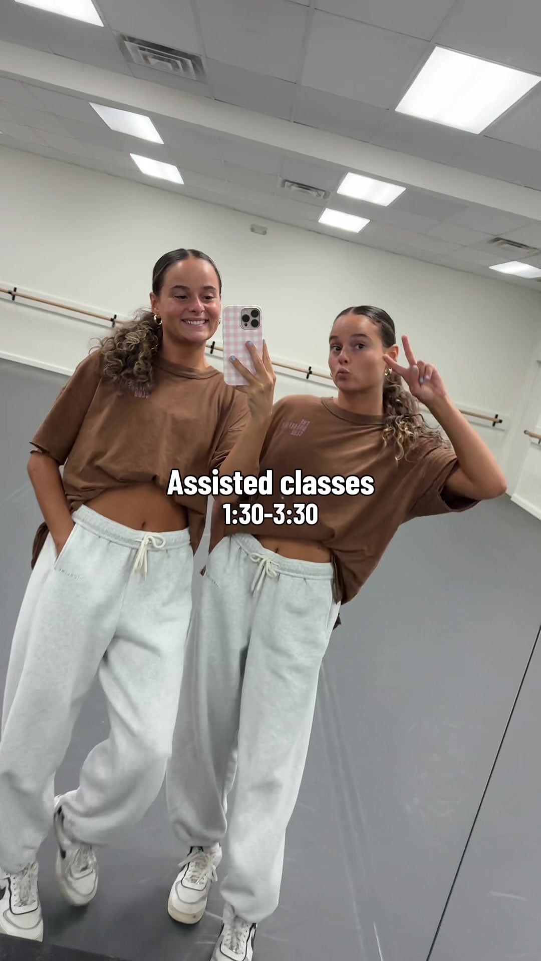 @Ma&iuml;ka & Jasmine