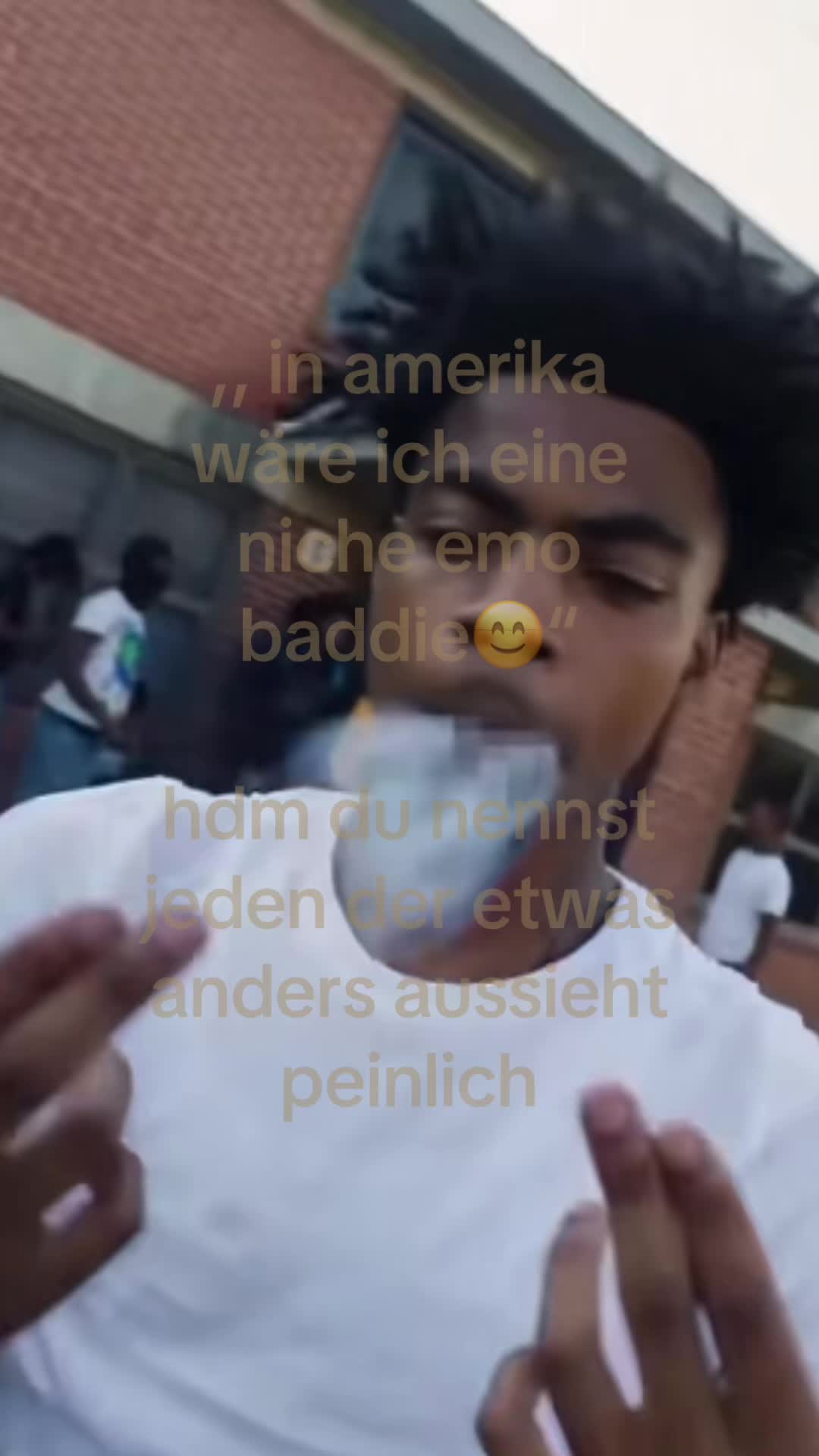 @⃟