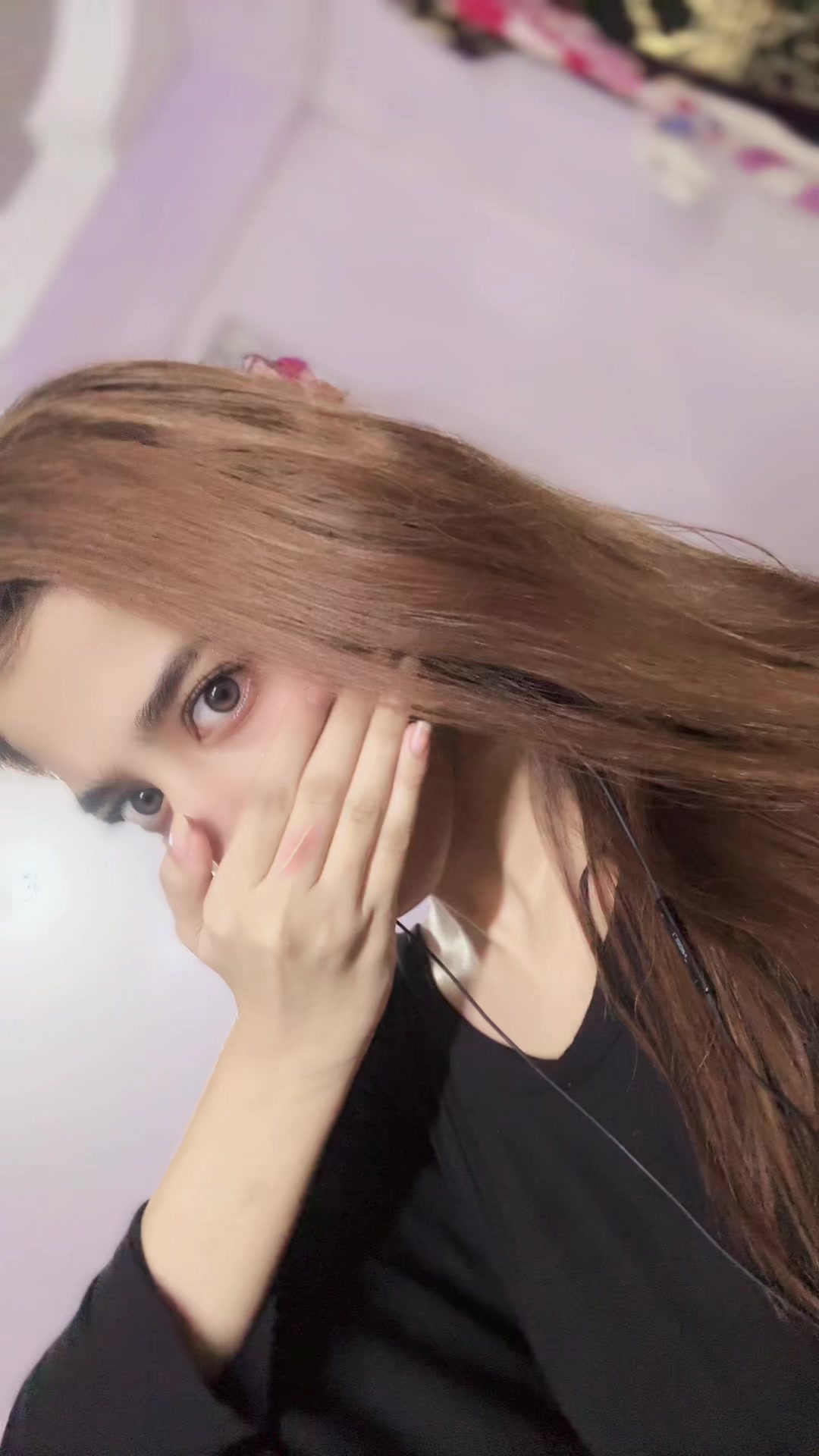 @𝕾𝖆𝖒𝖊𝖊𝖗𝖆 𝕶𝖍𝖆𝖓 🕊️