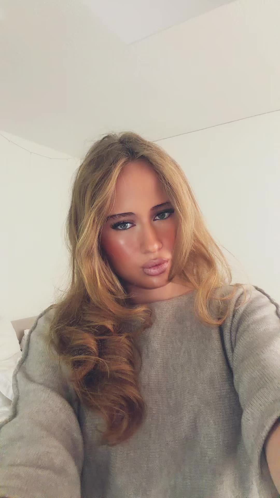 @Мелани+7
