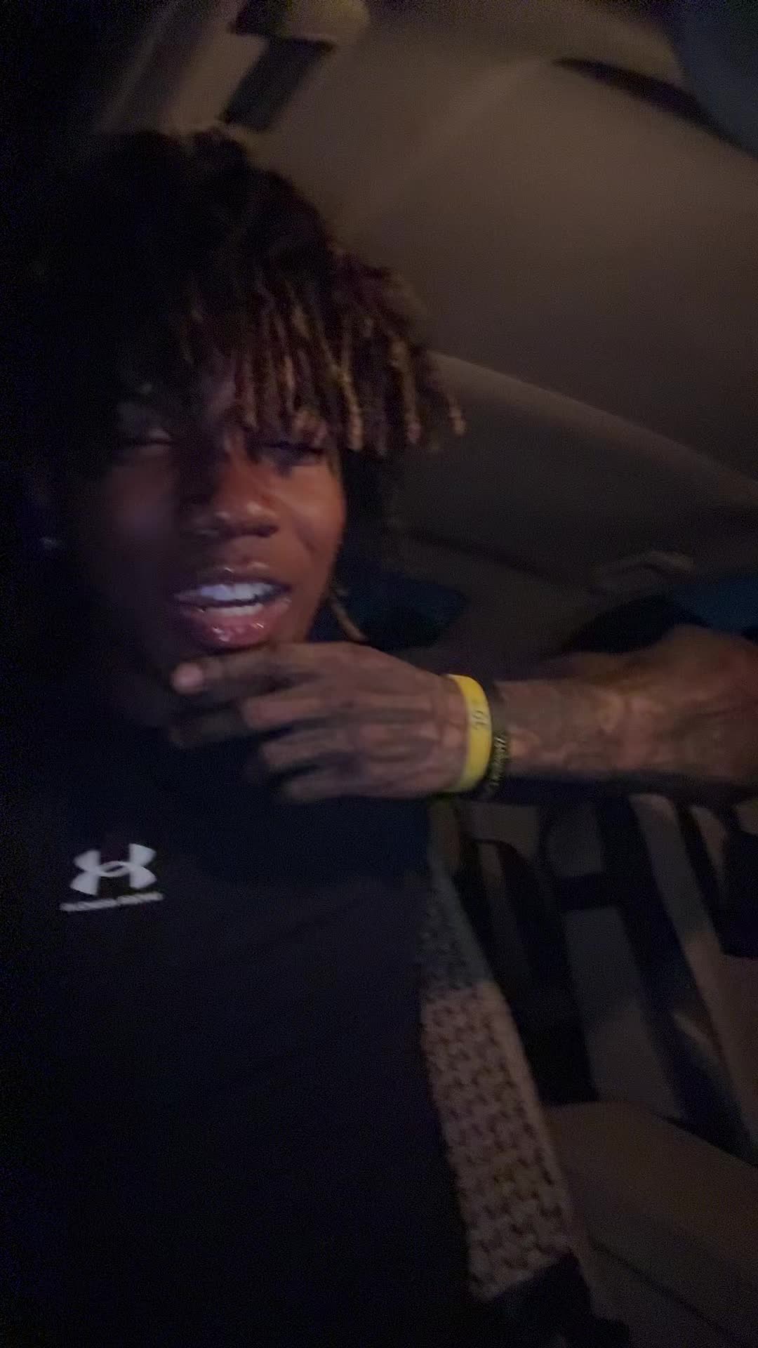 @🤫