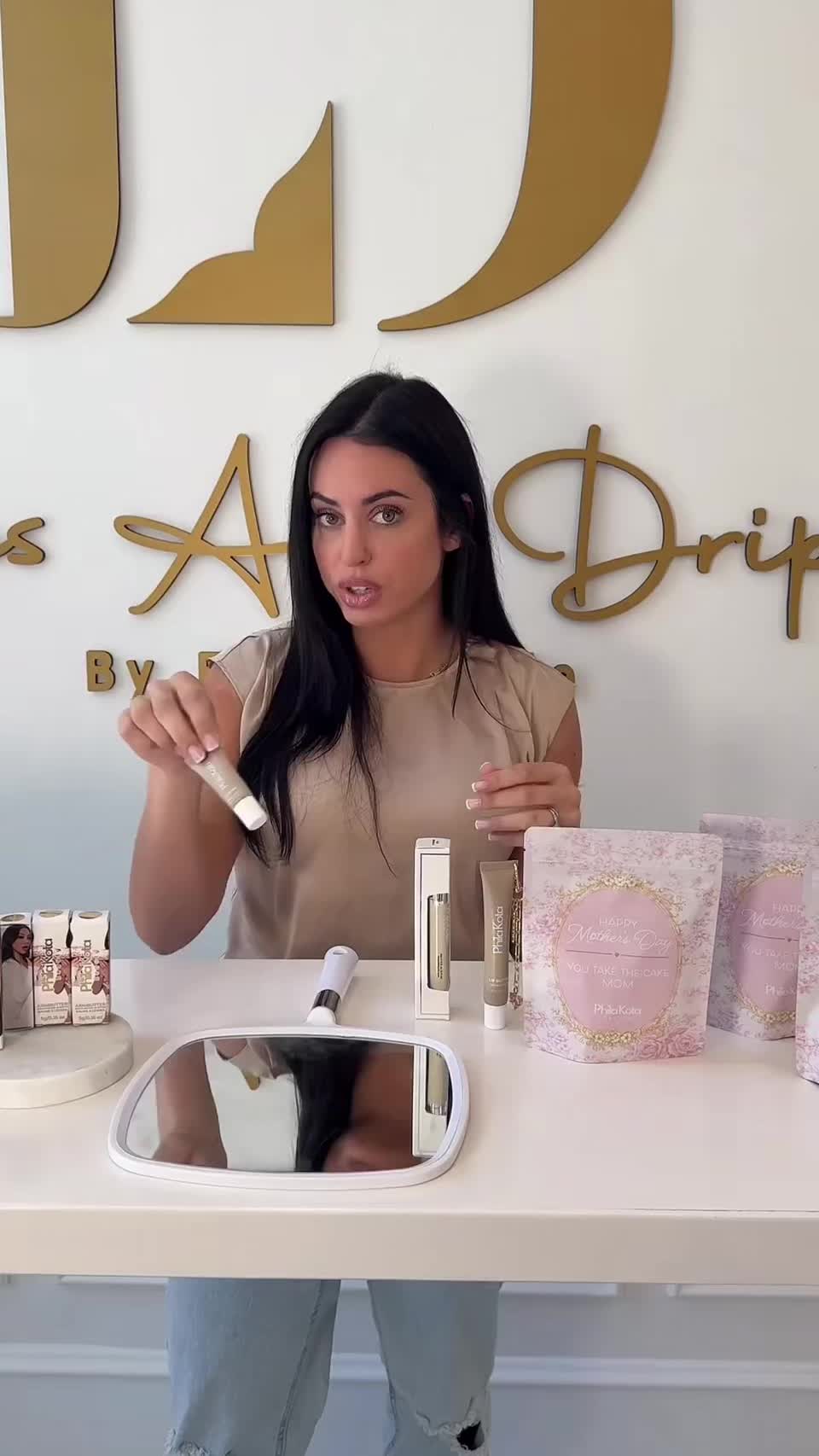 @Lips And Drips