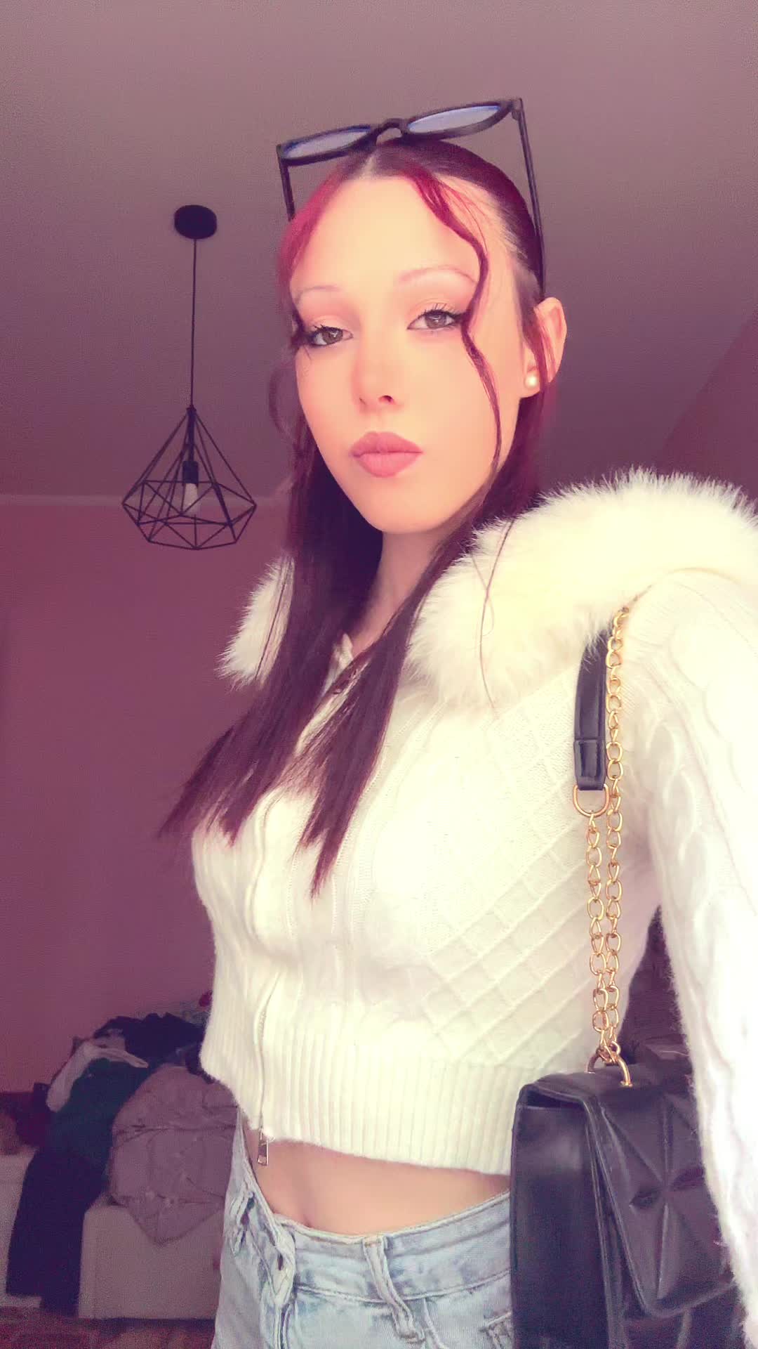 @𝑣𝑖𝑐𝑡𝑜𝑟𝑖𝑎