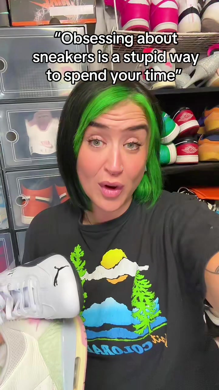 @elliethesneakermom
