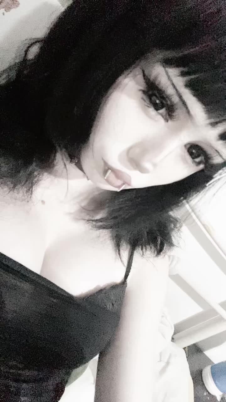 @Your Fav Vamp🦇