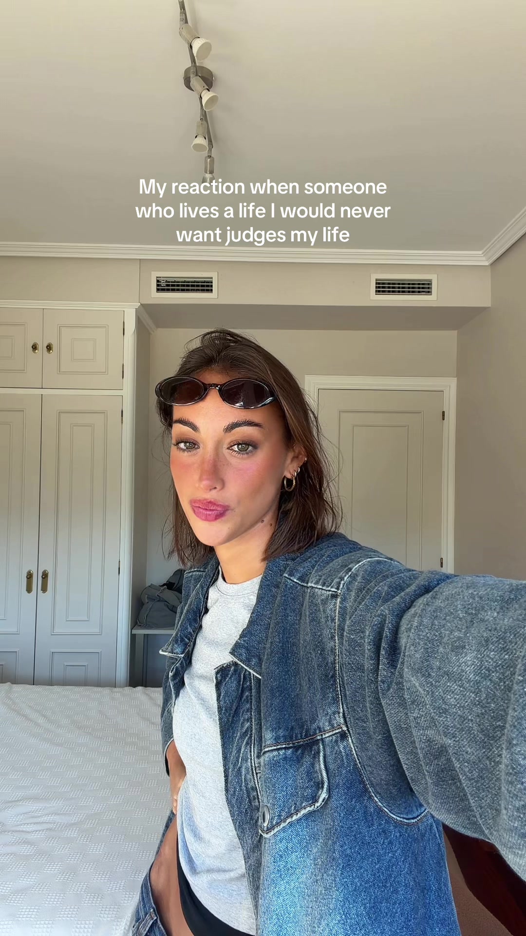 @LIA MIZRAHI