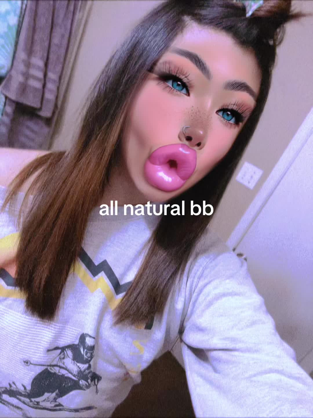 @:3