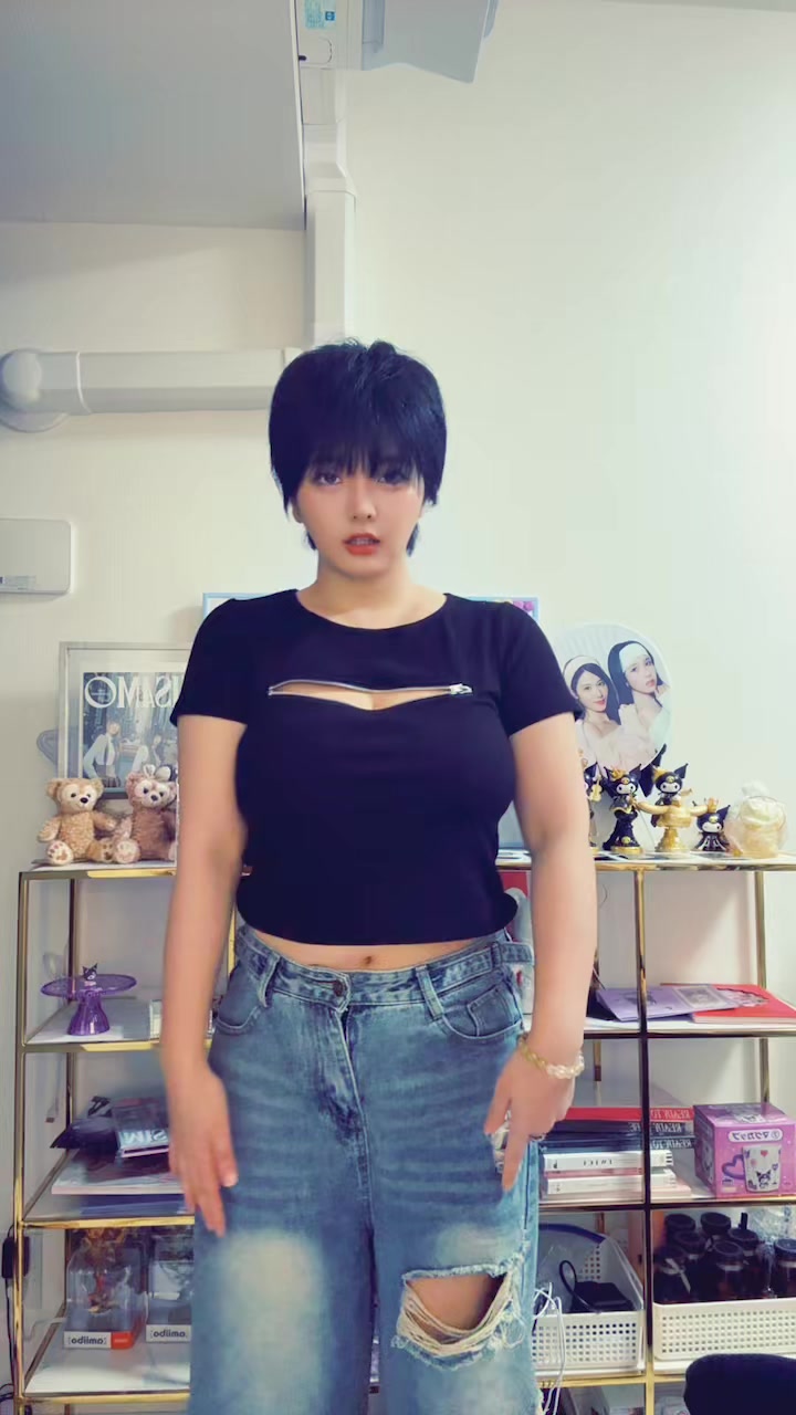 @ボーイッシュみくり🌹🖤