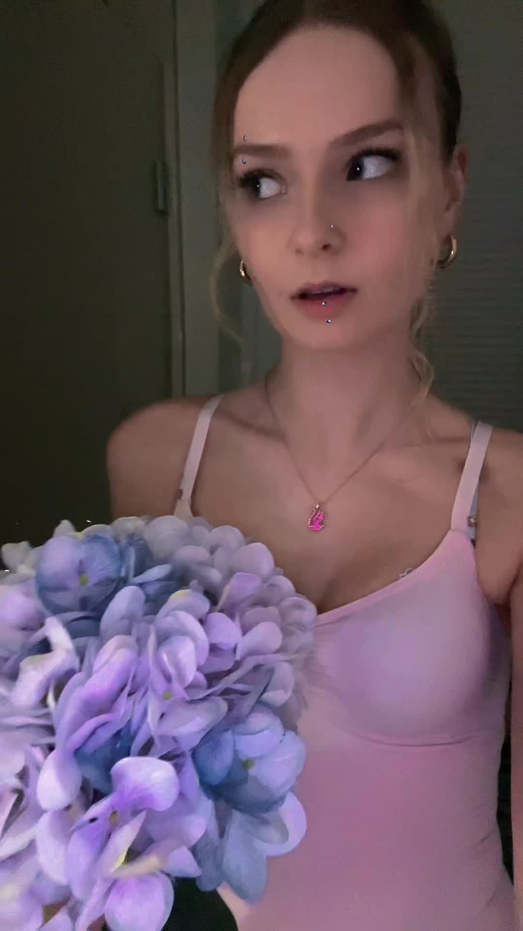 @𝔈𝔪𝔦🪽