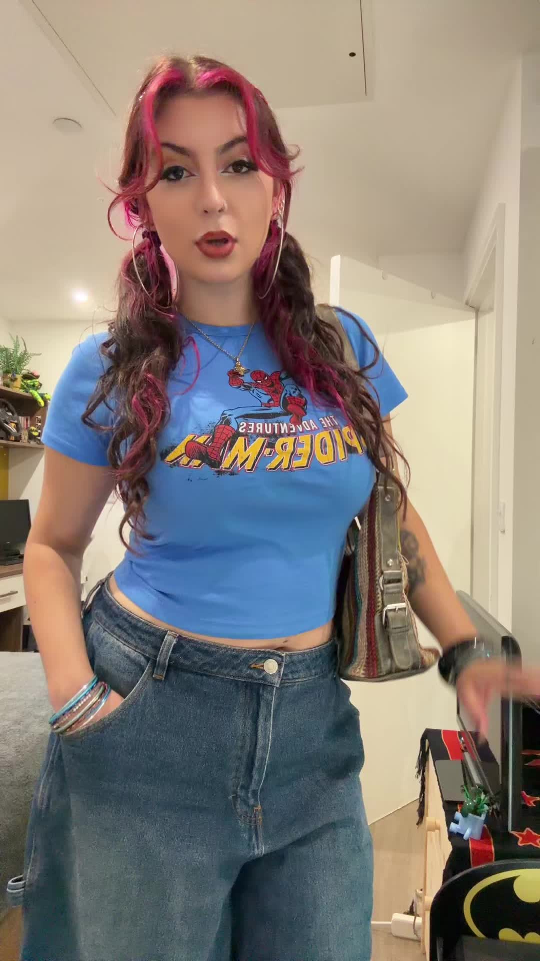 @bella