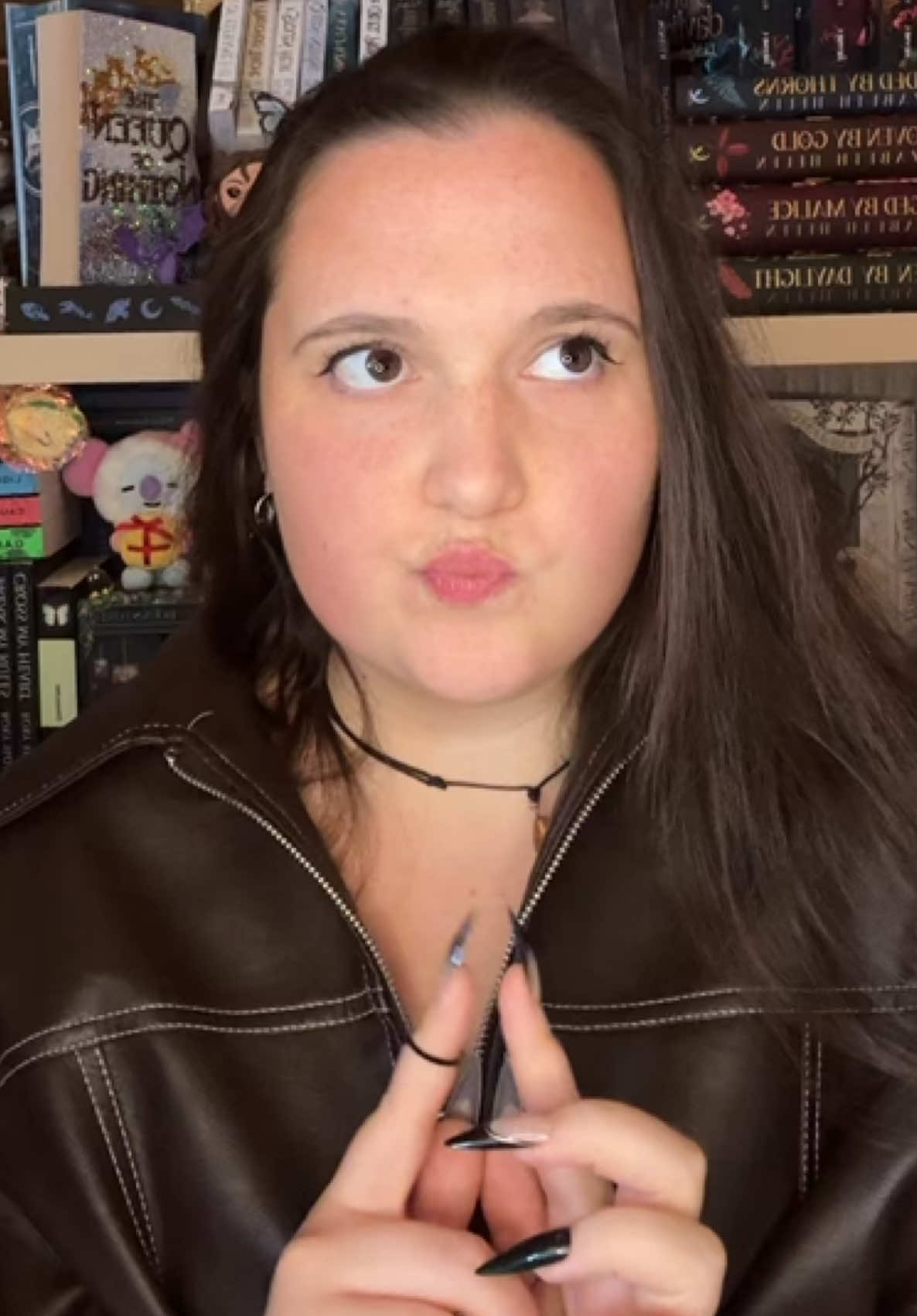 @LauraReads🥀🗡️