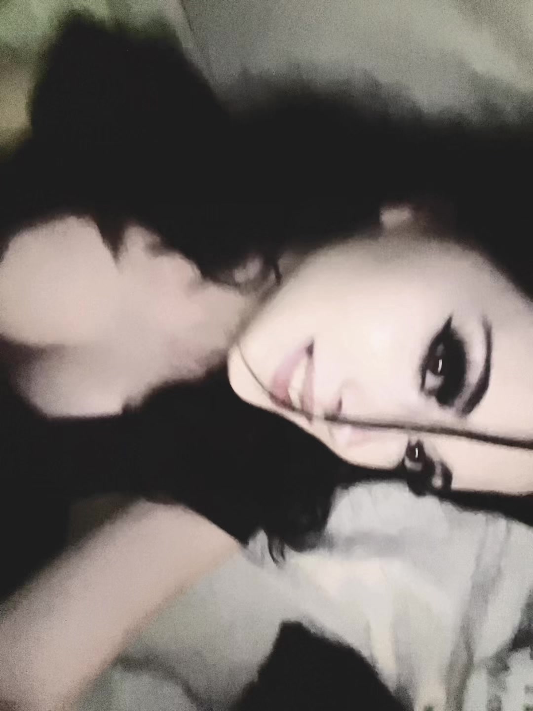 @v4mp_d0llrot4u