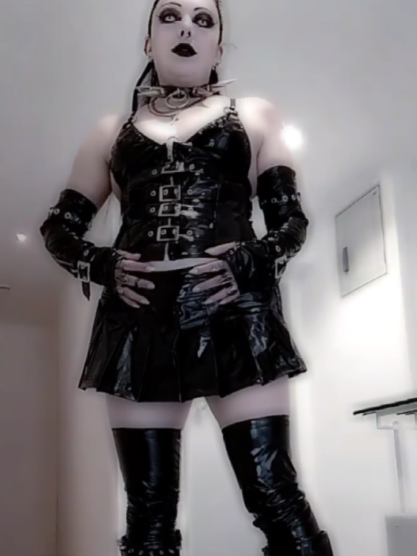 @𝔏𝔲𝔫𝔞 𝔖𝔥𝔶