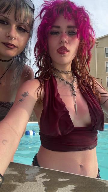 @evrythnginitsrightplce